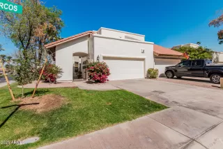 More Details about MLS # 6826864 : 1902 E CALLE DE ARCOS