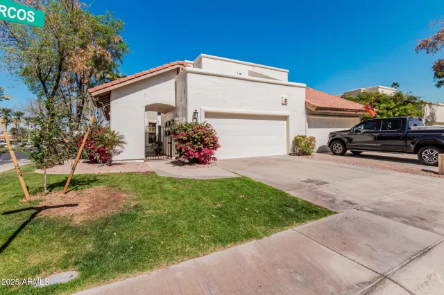 MLS: 6826864 Condo For Sale