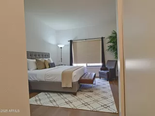 Photo #4: 6826918 Listing