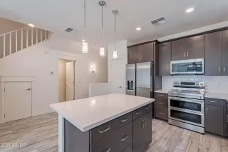 Photo #4: 6827193 Listing