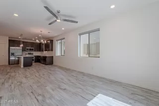 Photo #5: 6827193 Listing