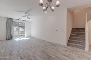 Photo #6: 6827193 Listing