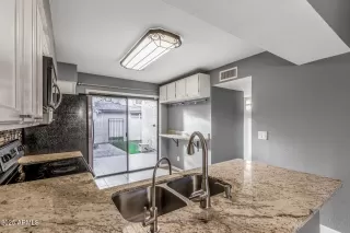 Photo #4: 6827625 Listing 