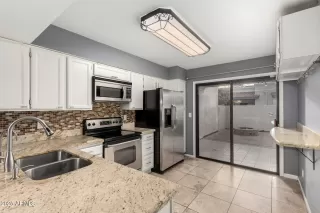 Photo #5: 6827625 Listing 