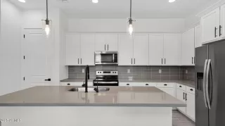 Photo #2: 6827816 Listing