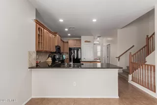 Photo #4: 6827830 Listing 