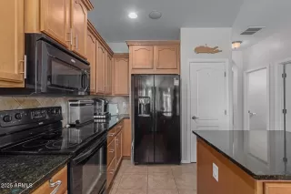 Photo #6: 6827830 Listing 