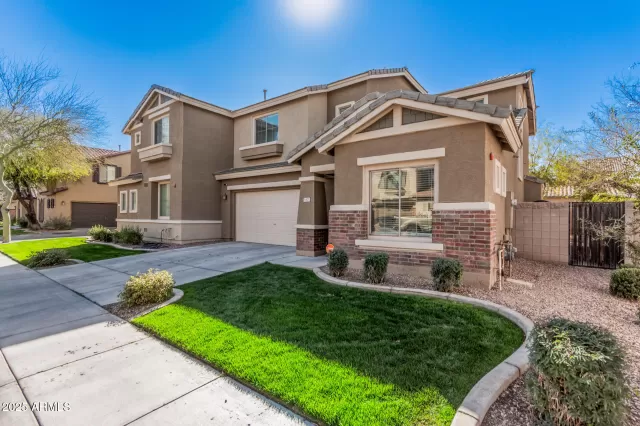 MLS: 6827832 Condo For Sale