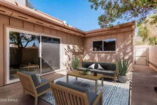 Photo #3: 6827909 Listing