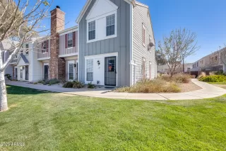 Photo #5: 6828166 Listing