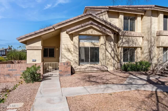 MLS: 6828173 Condo For Sale