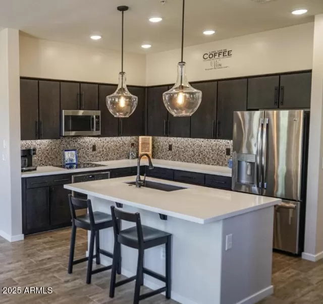 MLS: 6828372 Condo For Sale