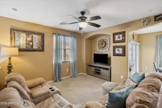 Photo #6: 6828488 Listing 