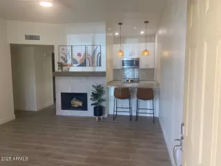 Photo #1: 6828691 Listing 