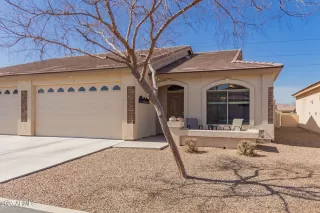 Photo #2: 6828745 Listing 