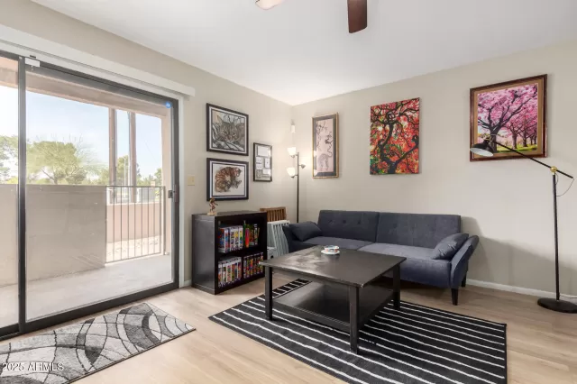 MLS: 6828747 Condo For Sale