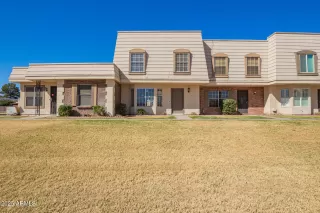 Photo #5: 6828830 Listing