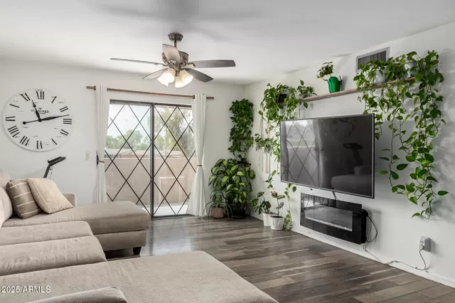 MLS: 6828909 Condo For Sale