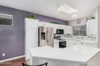 Photo #5: 6829037 Listing 