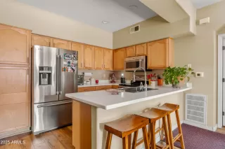 Photo #1: 6829089 Listing