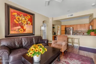 Photo #2: 6829089 Listing