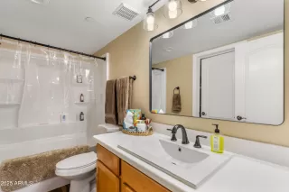 Photo #3: 6829089 Listing