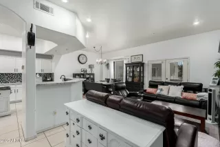 Photo #3: 6829106 Listing