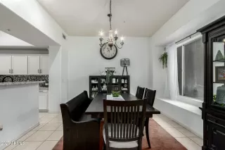 Photo #4: 6829106 Listing