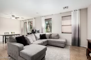 Photo #3: 6829282 Listing