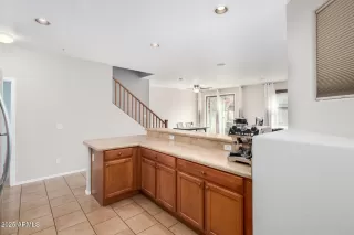 Photo #5: 6829282 Listing