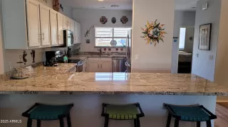 Photo #1: 6829286 Listing 