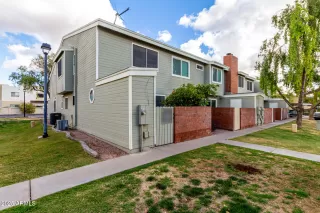 Photo #2: 6829421 Listing