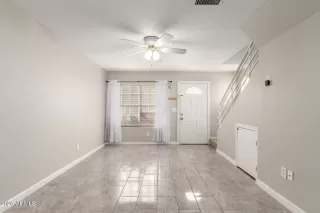 Photo #4: 6829421 Listing