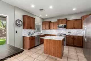 Photo #1: 6829554 Listing