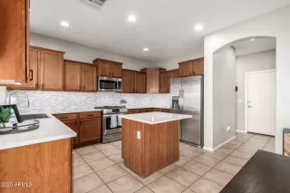 Photo #6: 6829554 Listing