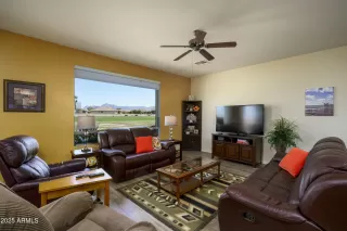 Photo #4: 6830336 Listing