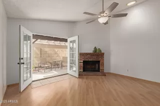 Photo #4: 6830359 Listing