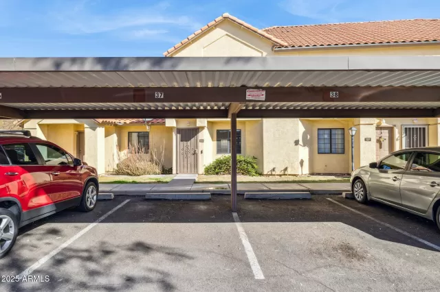 MLS: 6830583 Condo For Sale