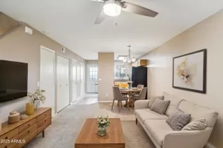 Photo #3: 6830583 Listing