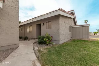 More Details about MLS # 6830622 : 406 E WASHINGTON AVENUE#C