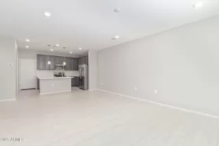 Photo #4: 6830819 Listing 