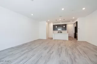 Photo #4: 6830867 Listing 