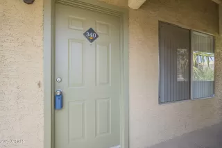 Photo #3: 6830945 Listing