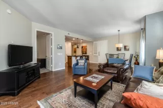 Photo #6: 6831076 Listing