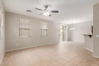 Photo #6: 6831169 Listing 