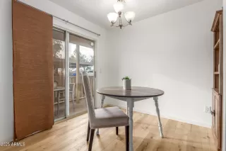 Photo #4: 6831226 Listing