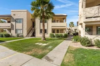 Photo #1: 6831500 Listing