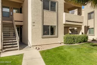 Photo #4: 6831500 Listing