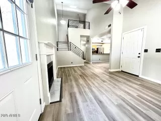 Photo #3: 6831906 Listing