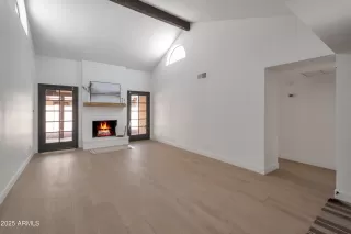 Photo #5: 6831959 Listing 